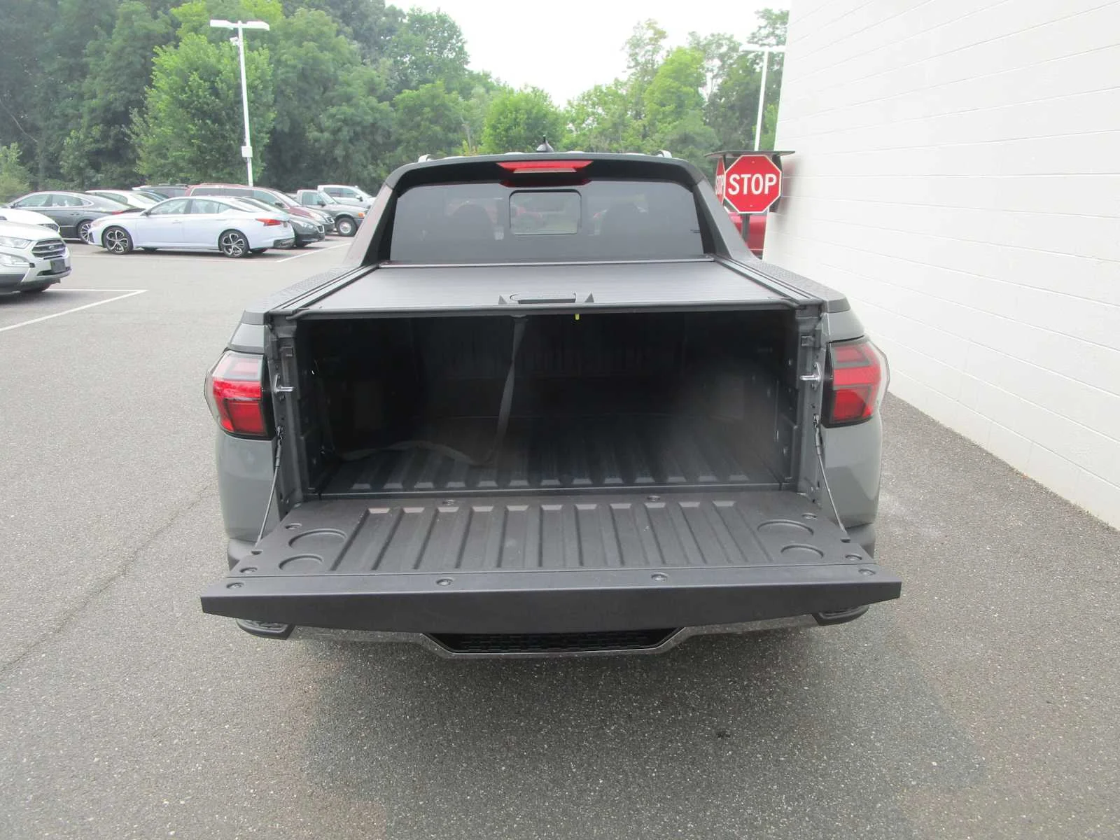 Used 2024 Hampton Gray Hyundai Limited image 6