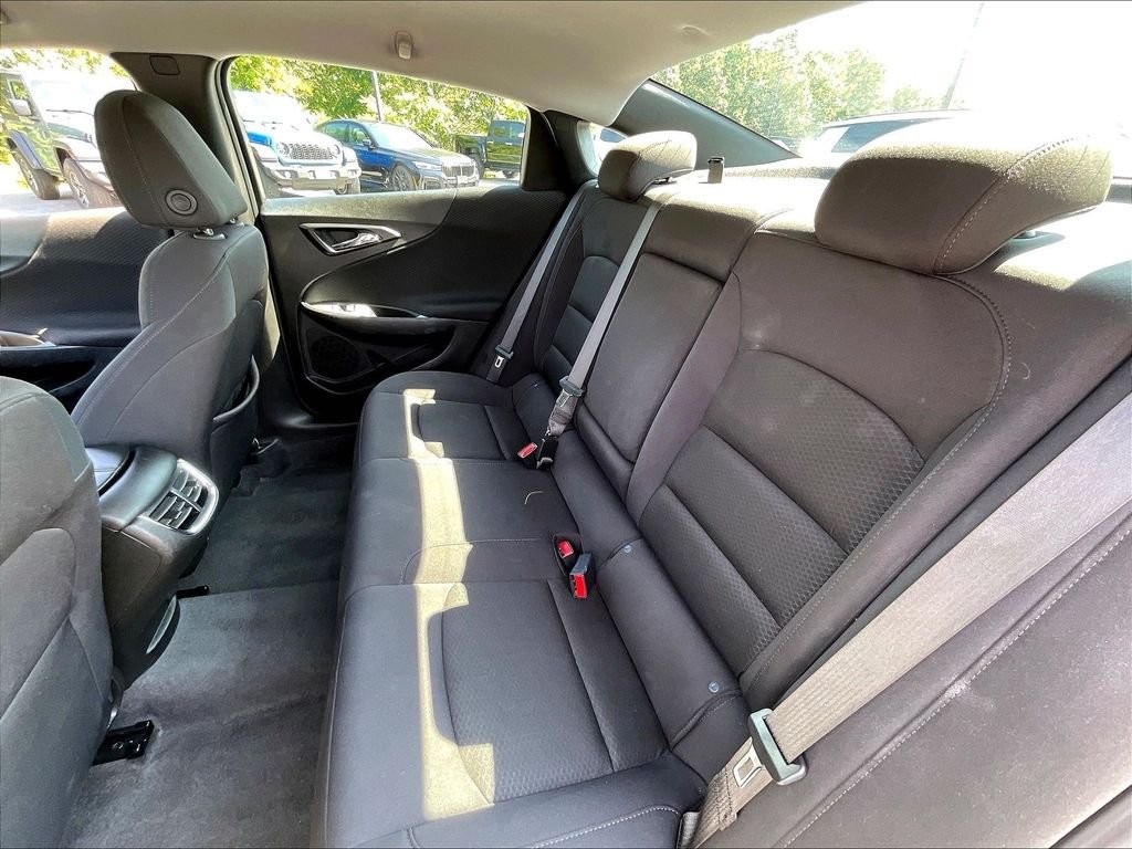 Used 2024 Summit White Chevrolet LT image 14