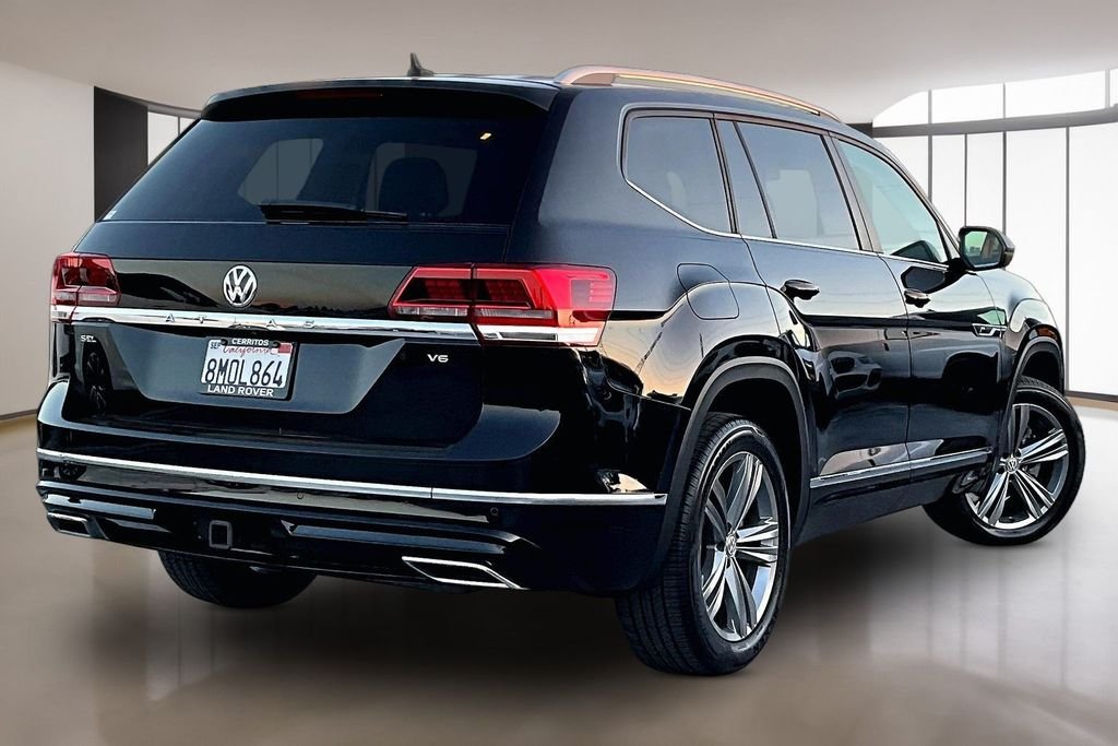 Used 2019 Deep Black Volkswagen 3.6L V6 SEL R-Line image 6