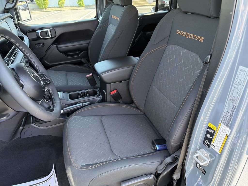 2025 Jeep Gladiator Mojave - Photo 17