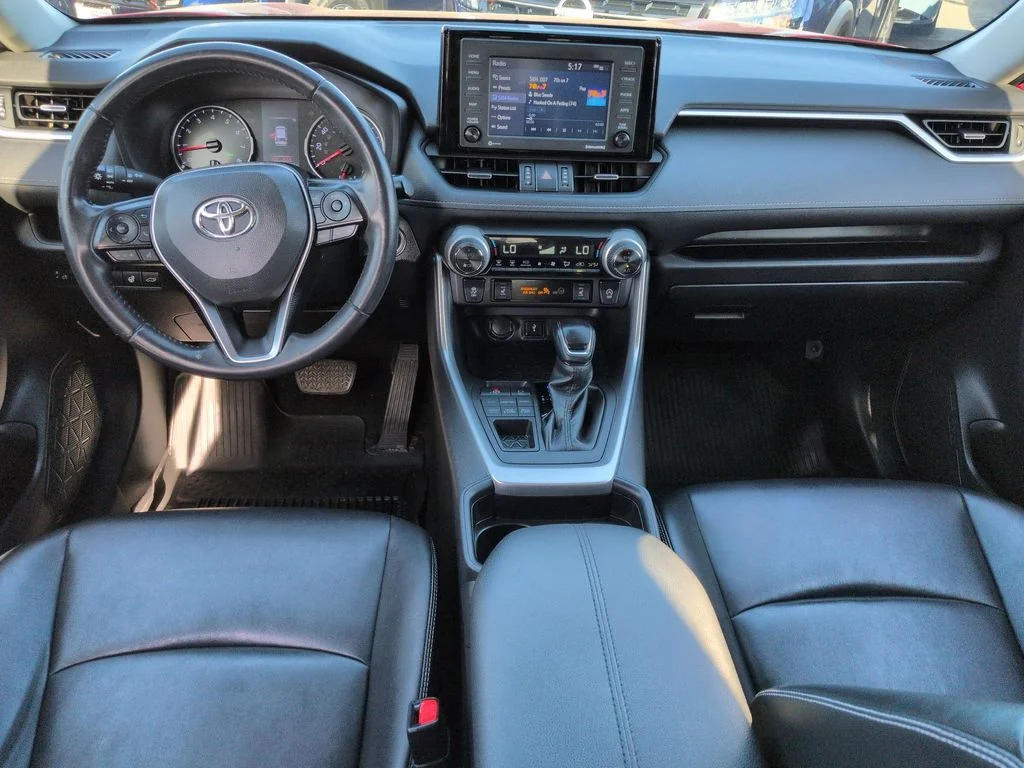 Used 2021 Red Toyota XLE Premium image 14