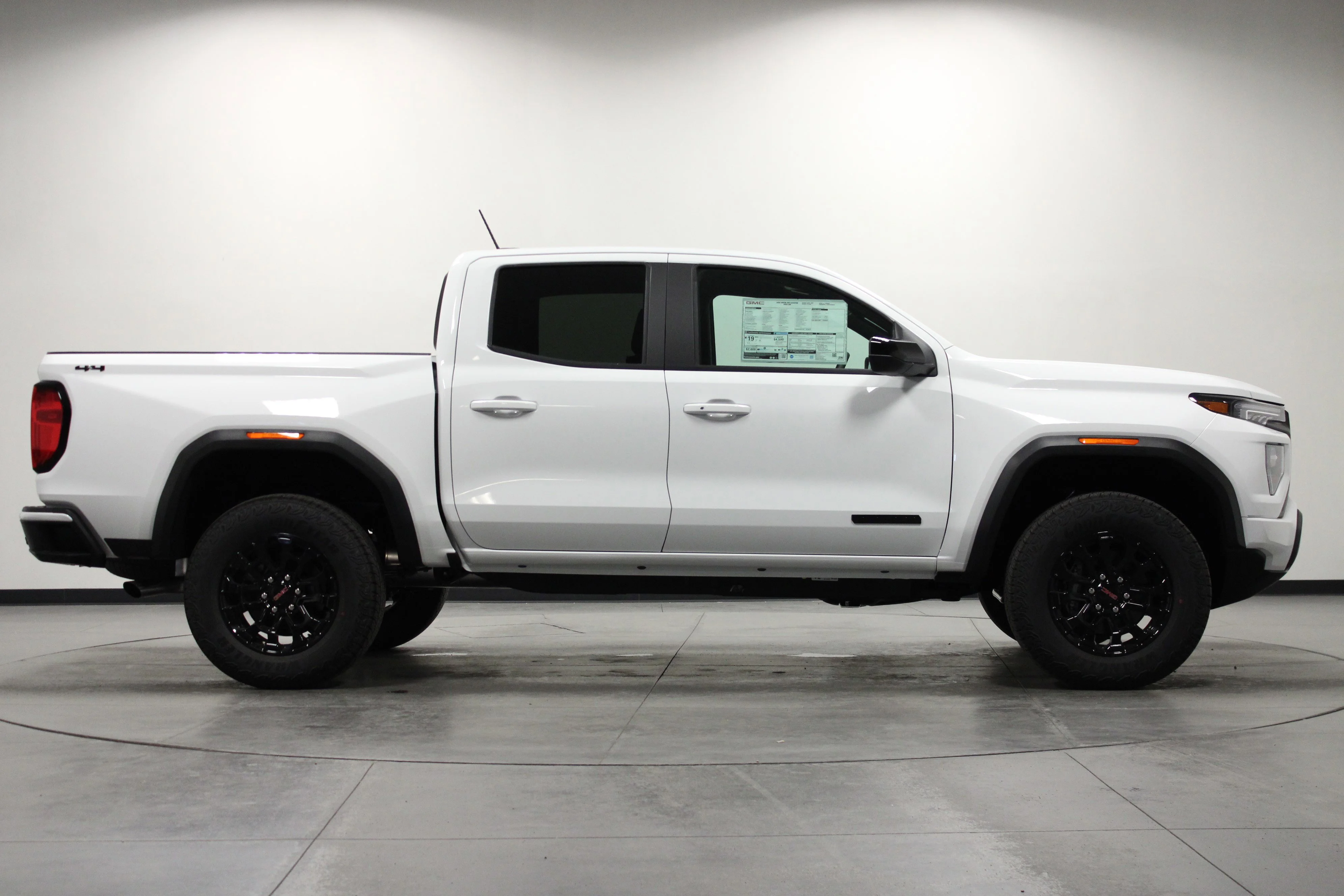 New 2026 Summit White GMC Elevation image 3