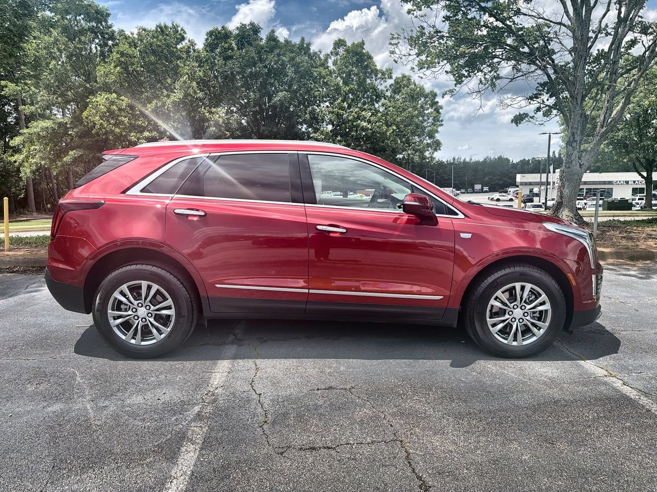 Used 2021 INFRARED TINTCOAT Cadillac FWD Premium Luxury image 9