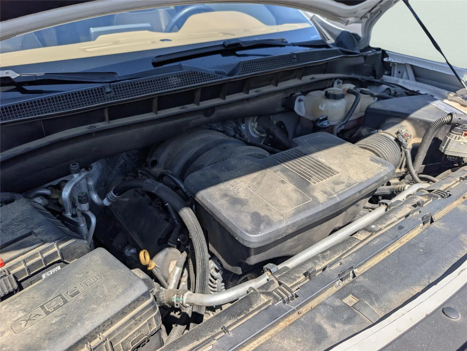 Used 2021 Iridescent Pearl Tricoat Chevrolet Premier image 37