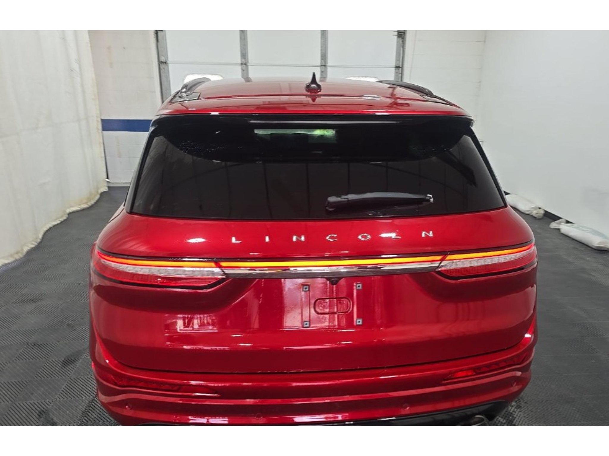 Used 2024 Vermillion Red Lincoln Reserve image 5