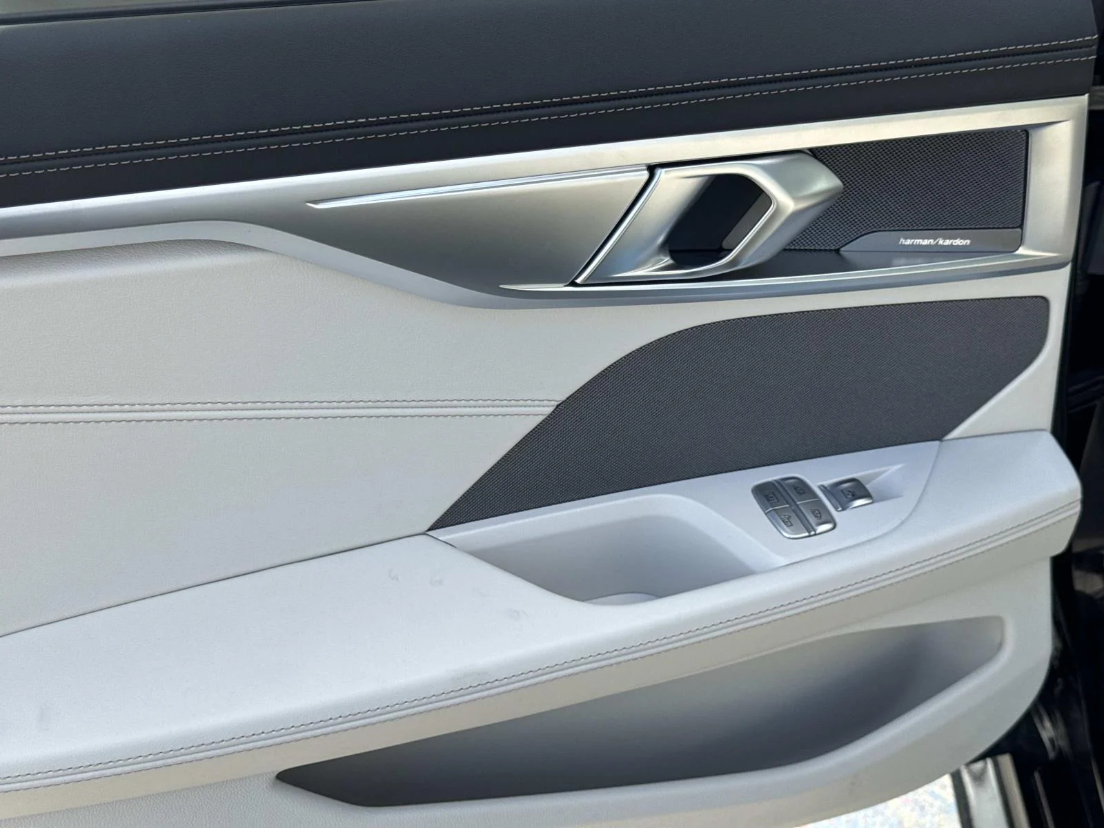 New 2026 Black Sapphire Metallic BMW 840i image 14