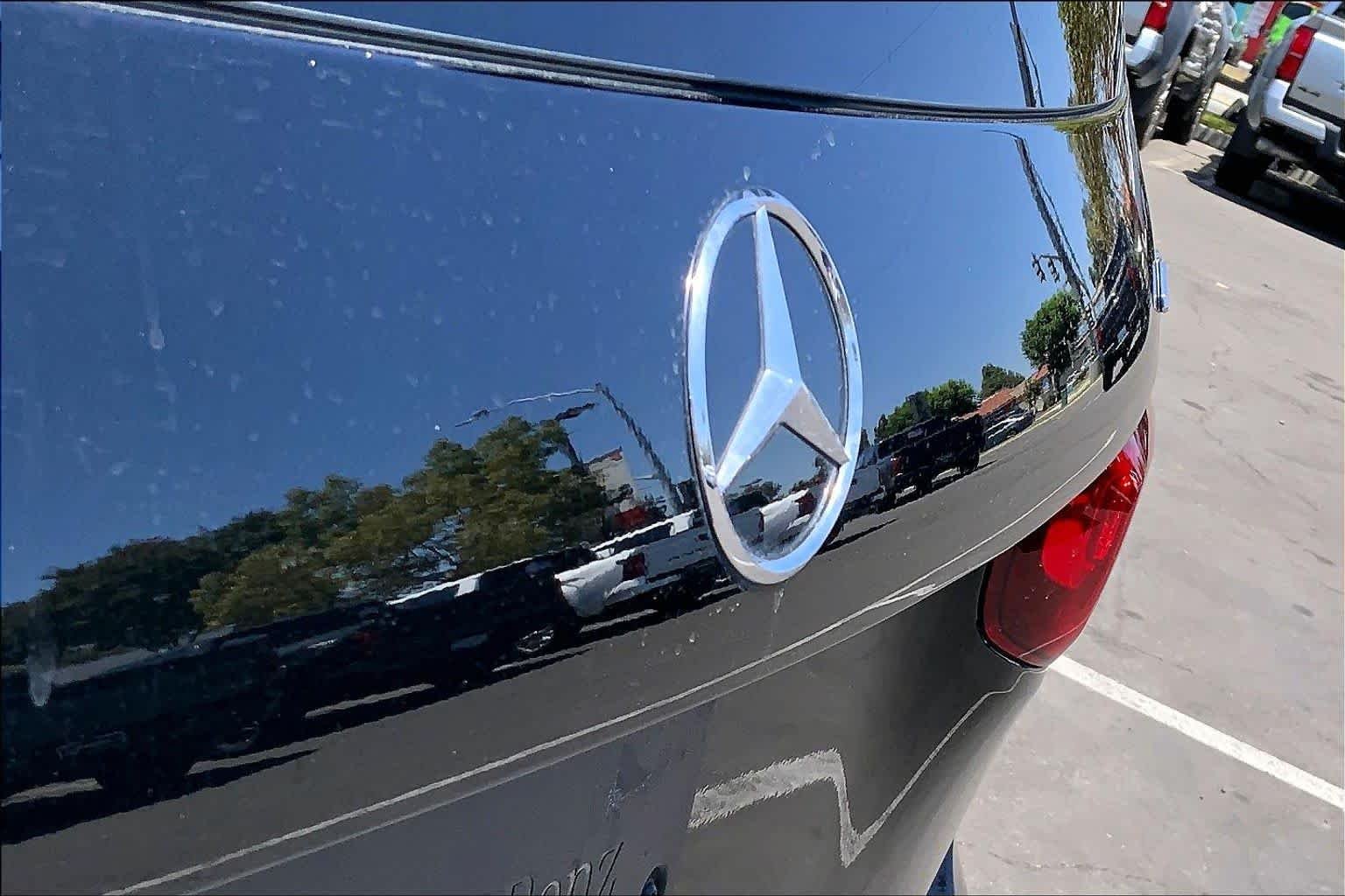 Used 2021 Night Black Mercedes-Benz GLB 250 image 30