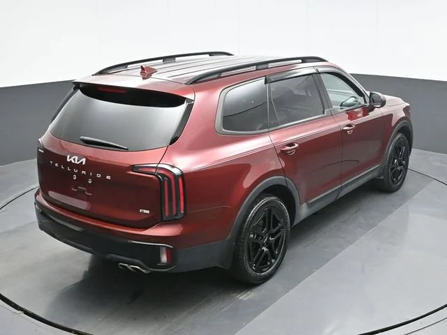 Used 2024 Red Kia EX X-Line image 17