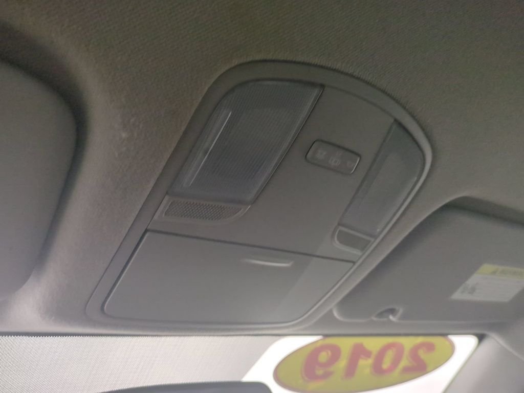 2019 Hyundai Elantra SE - Photo 21