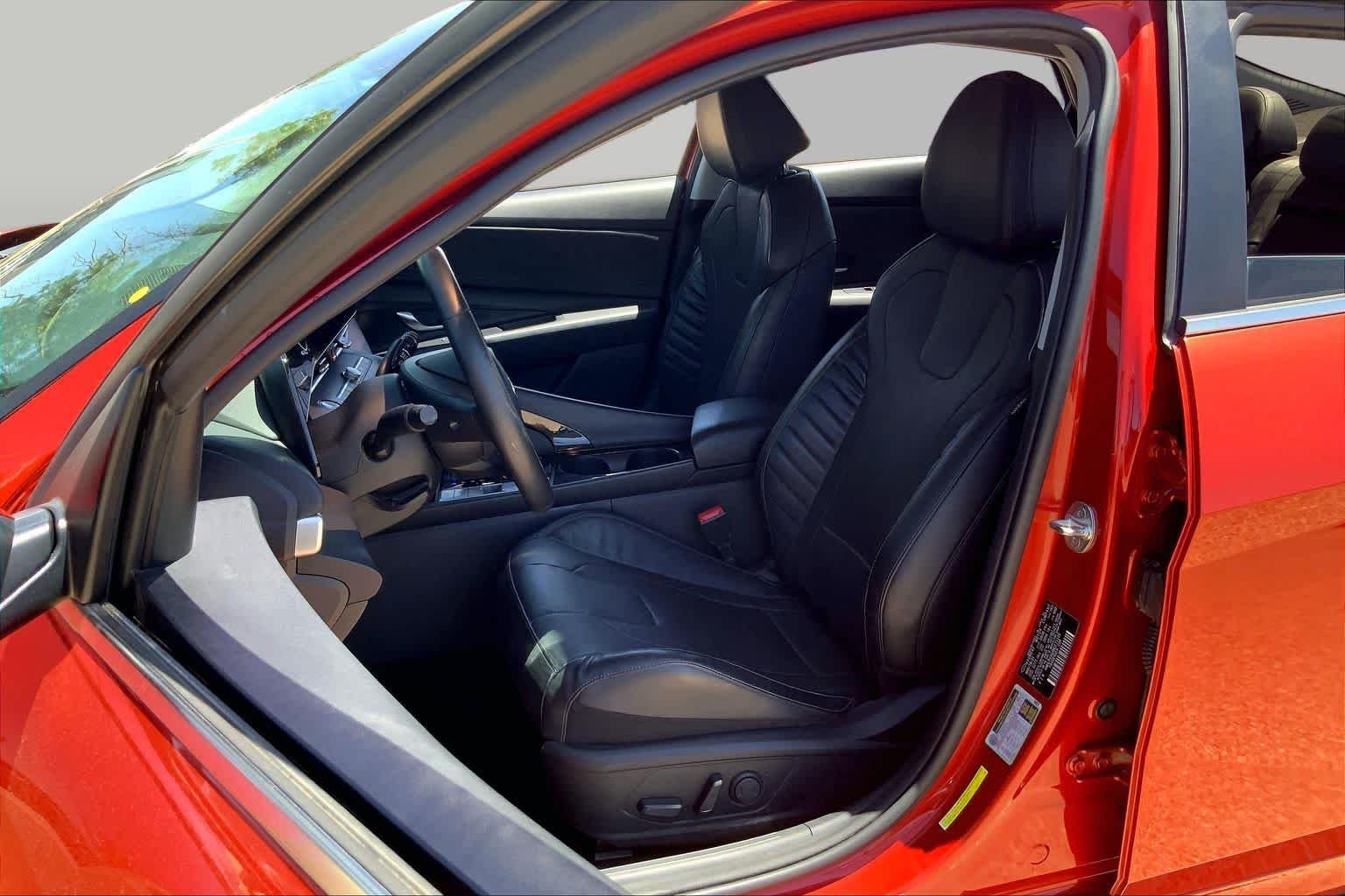 Used 2021 Lava Orange Hyundai Limited image 7