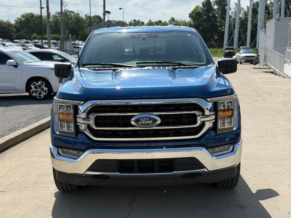 Used 2023 Blue Ford XLT image 3