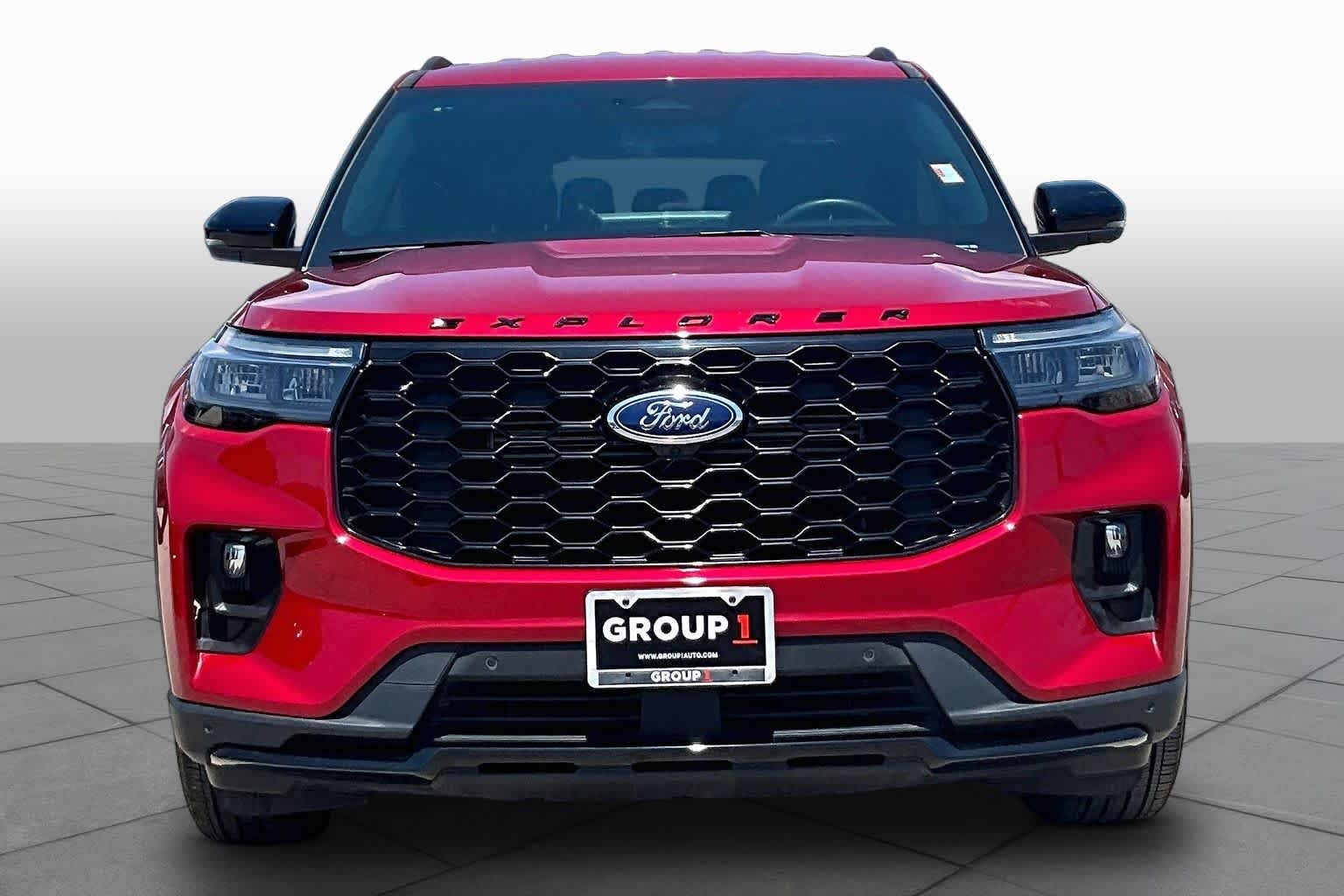 Used 2026 Rapid Red Metallic Tinted Clearcoat Ford ST-Line image 4