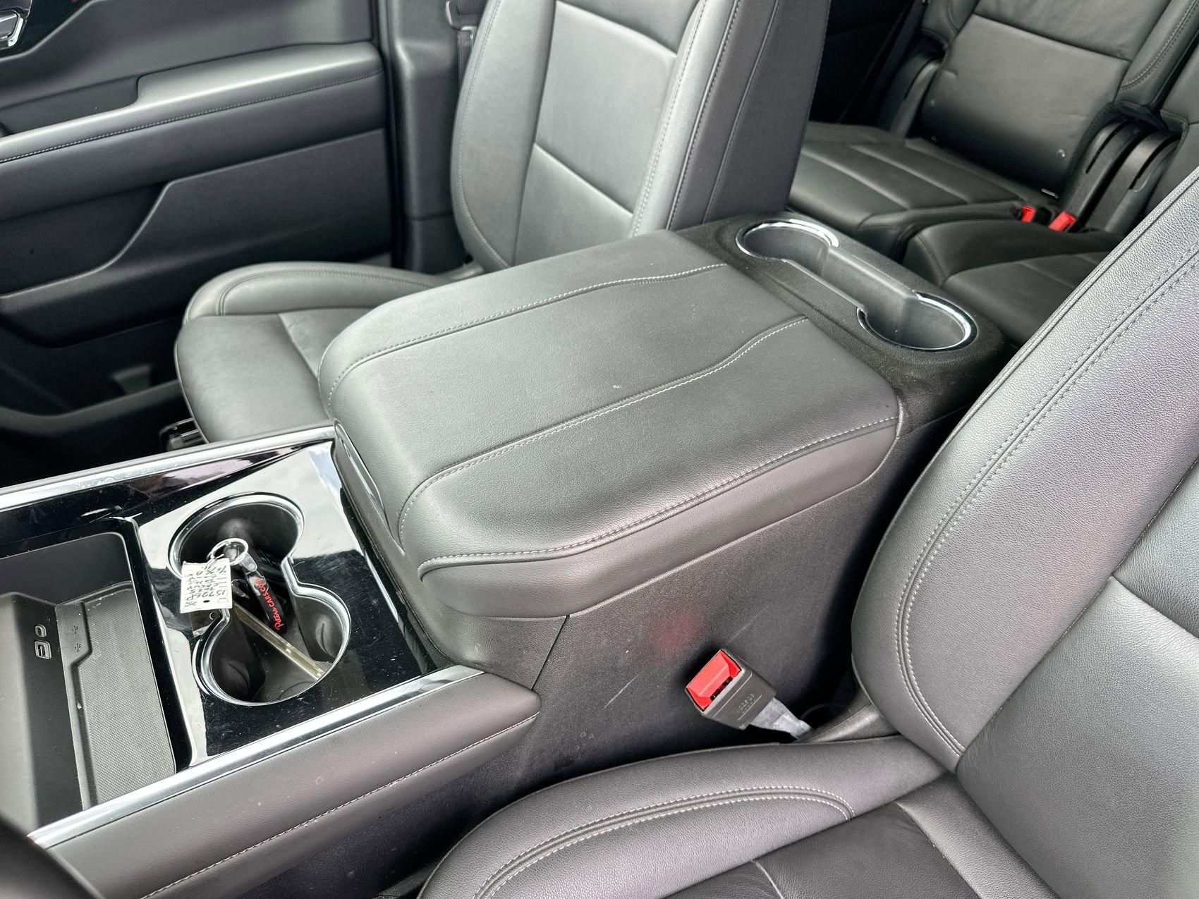 Used 2025 Sterling Gray Metallic Chevrolet LT image 21