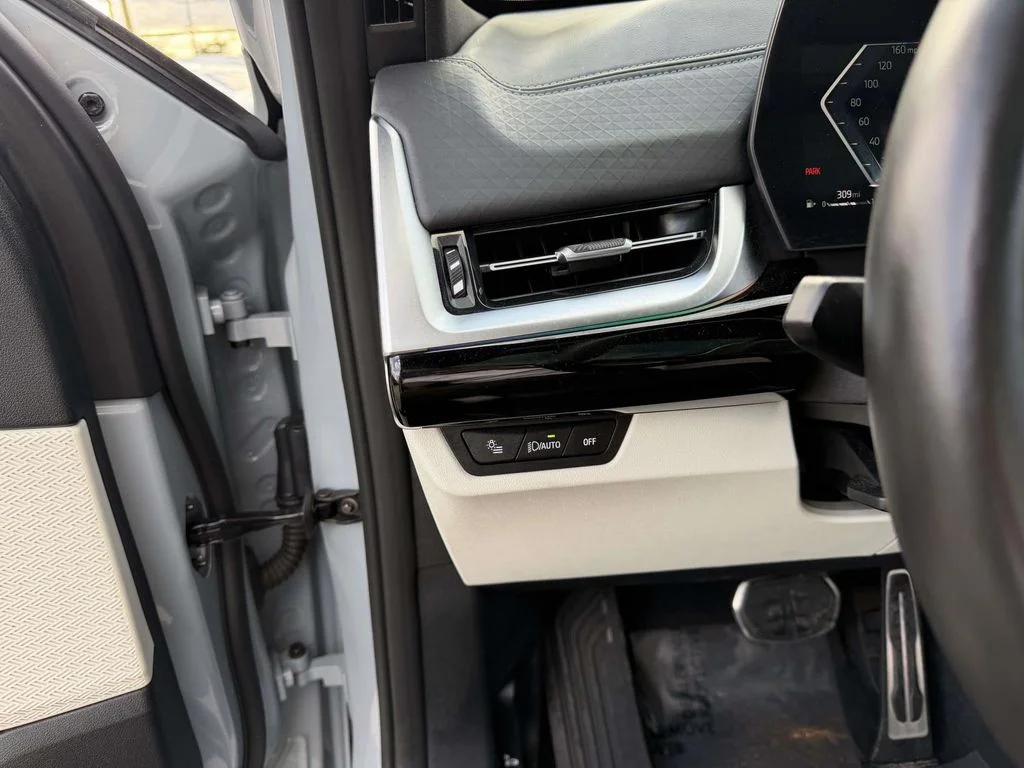 Used 2026 Gray BMW xDrive28i image 25