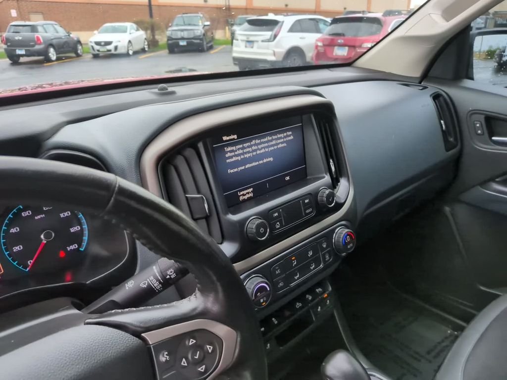 Used 2022 Red Chevrolet Z71 image 26