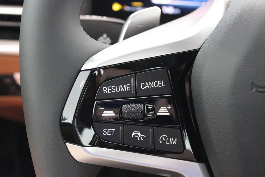 New 2026 Skyscraper Grey Metallic BMW 330i xDrive image 19