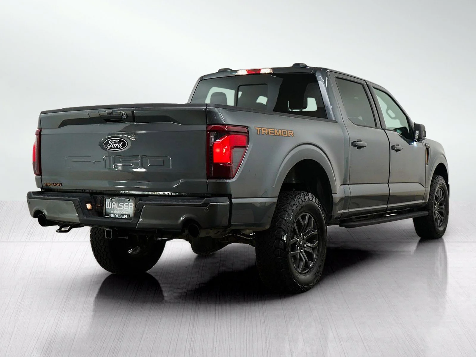 Used 2025 Carbonized Gray Metallic Ford Tremor image 5