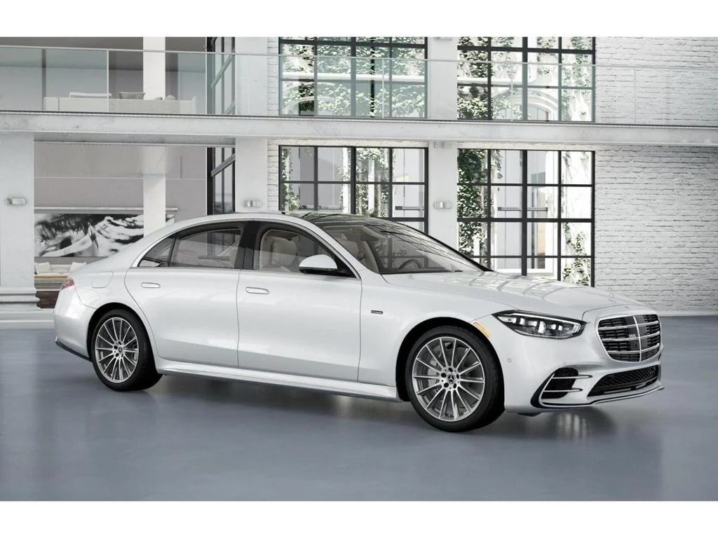 Used 2025 White Mercedes-Benz S 580e image 12