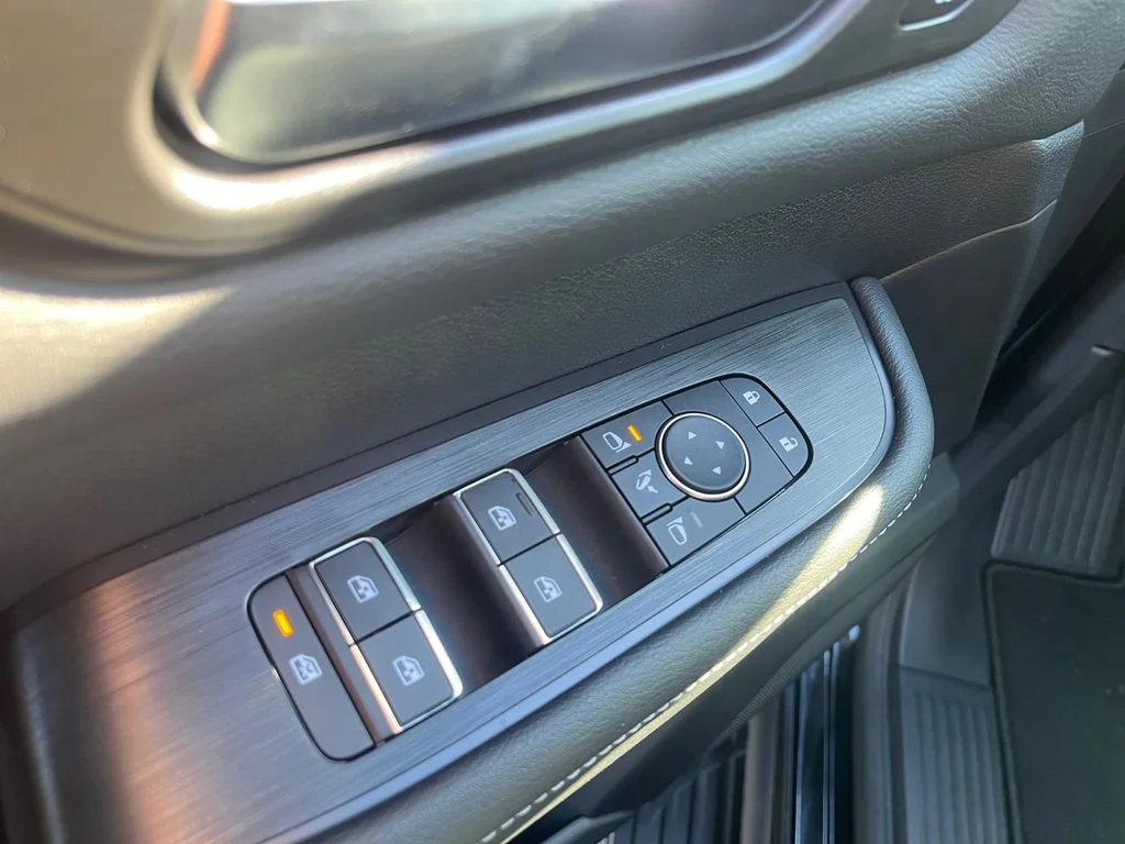 2025 Nissan Armada PRO-4X - Photo 9