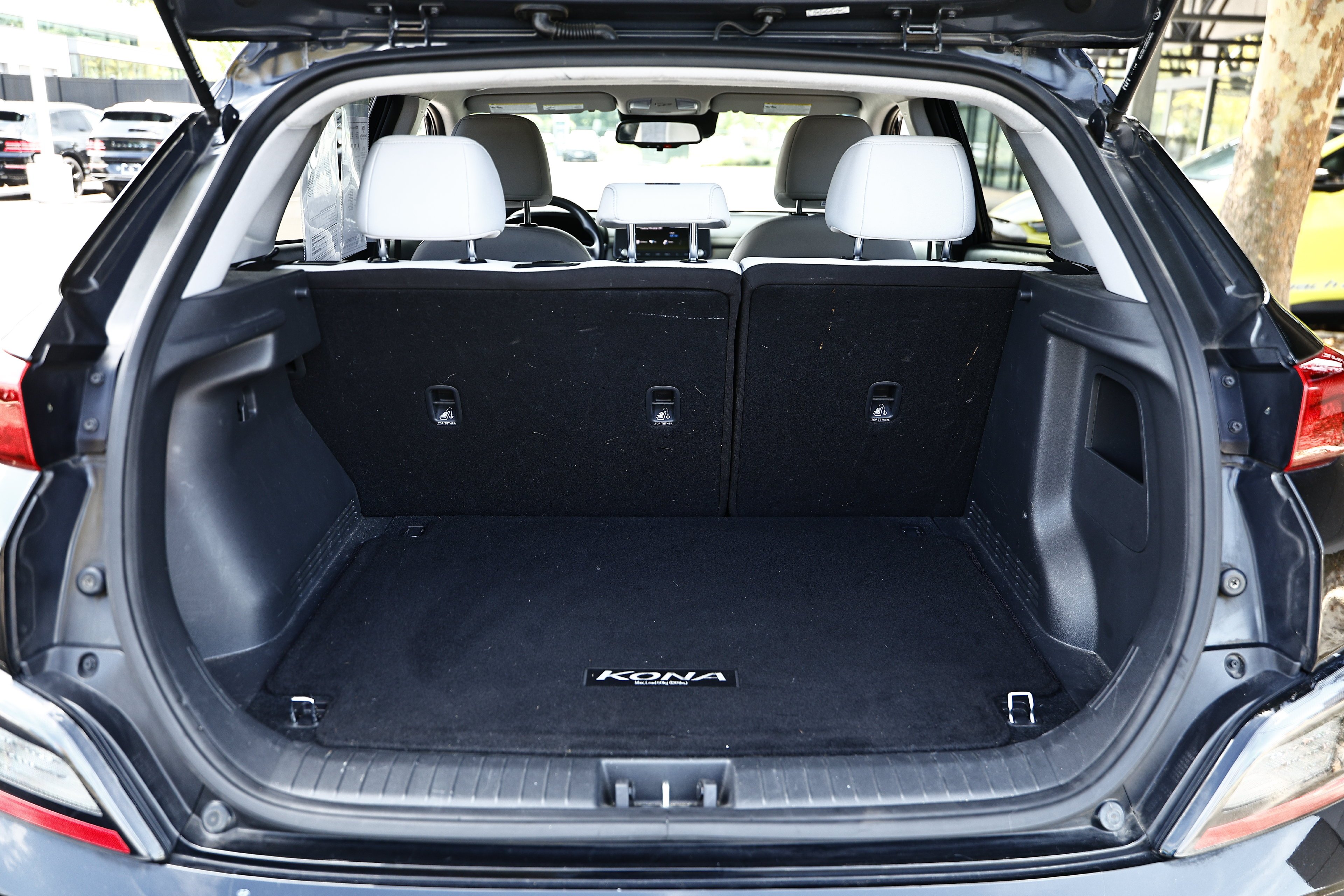 Used 2023 Ultra Black Hyundai SE image 28
