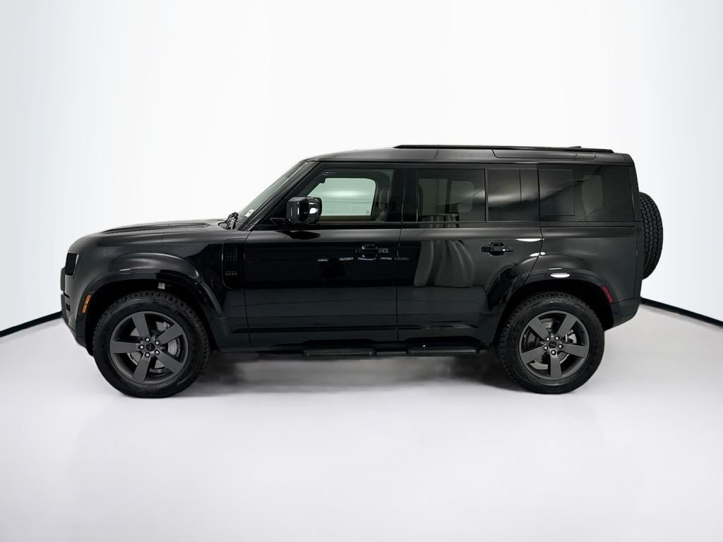 New 2026 Santorini Black Land Rover X-Dynamic SE image 8