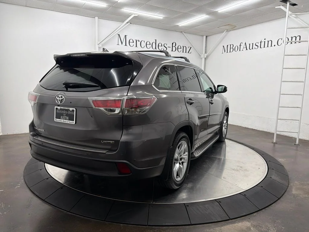 Used 2015 Gray Toyota Limited image 7