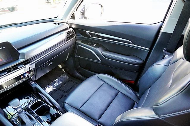 Used 2025 Gray Kia S image 21