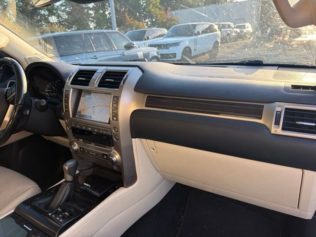Used 2021 Starfire Pearl Lexus 460 image 12