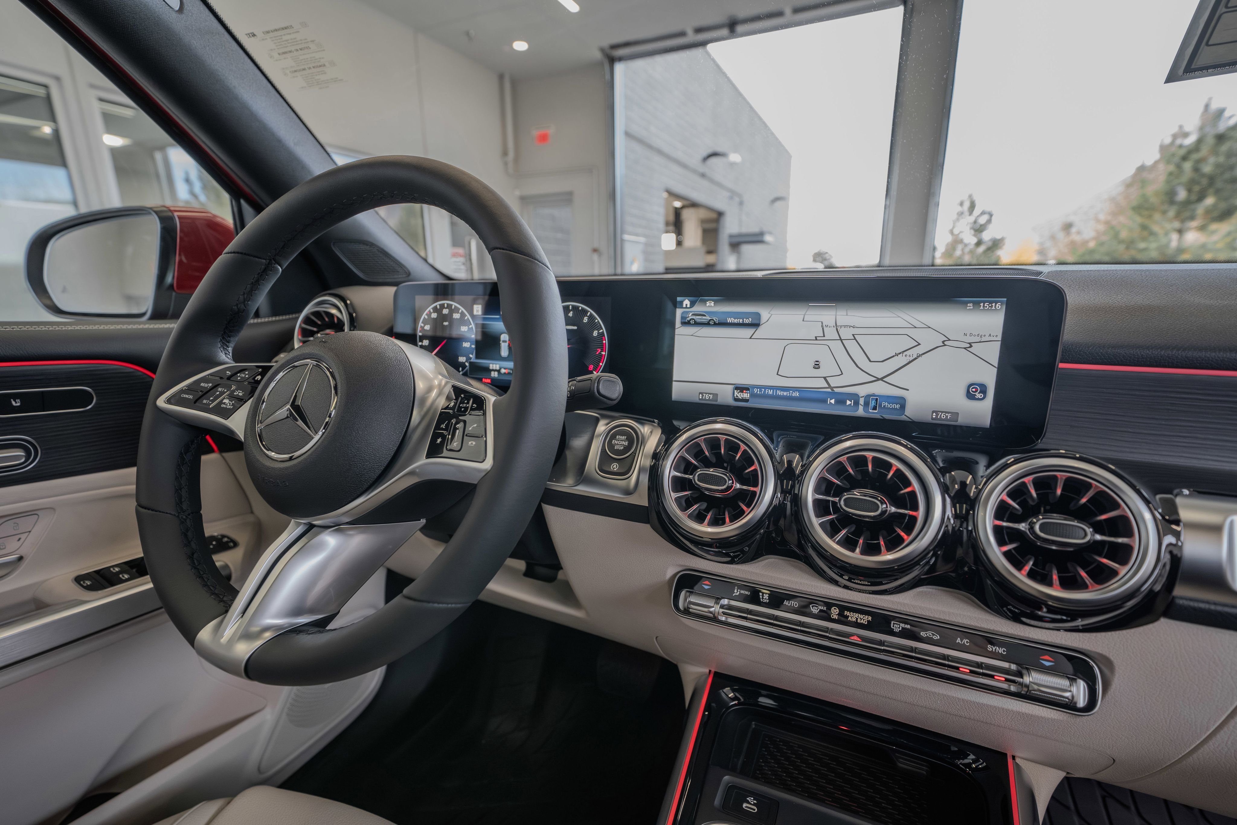 Used 2026 MANUFAKTUR Patagonia Red Metallic Mercedes-Benz GLB 250 image 19