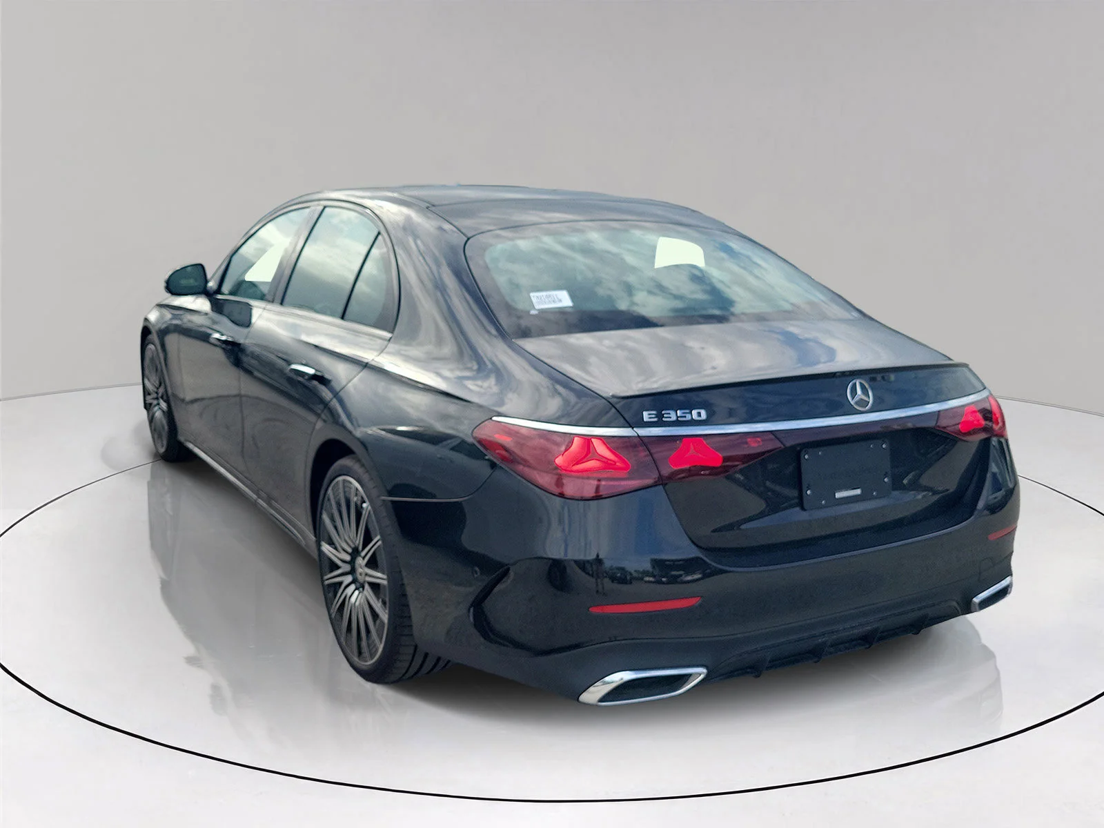2026 Mercedes-Benz E-Class E350 - Photo 34