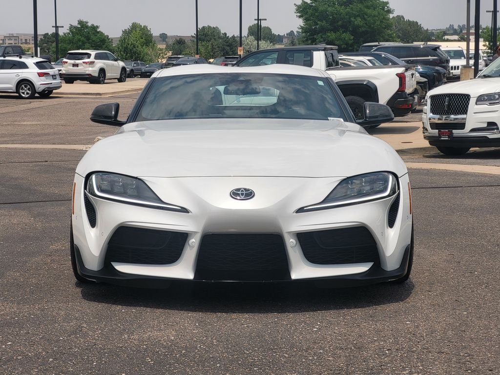 Used 2021 White Toyota 3.0 image 9