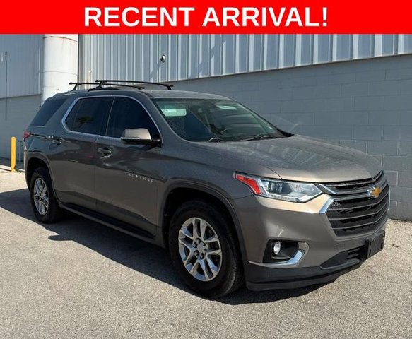 Pre-Owned 2018 Chevrolet Traverse LT Cloth