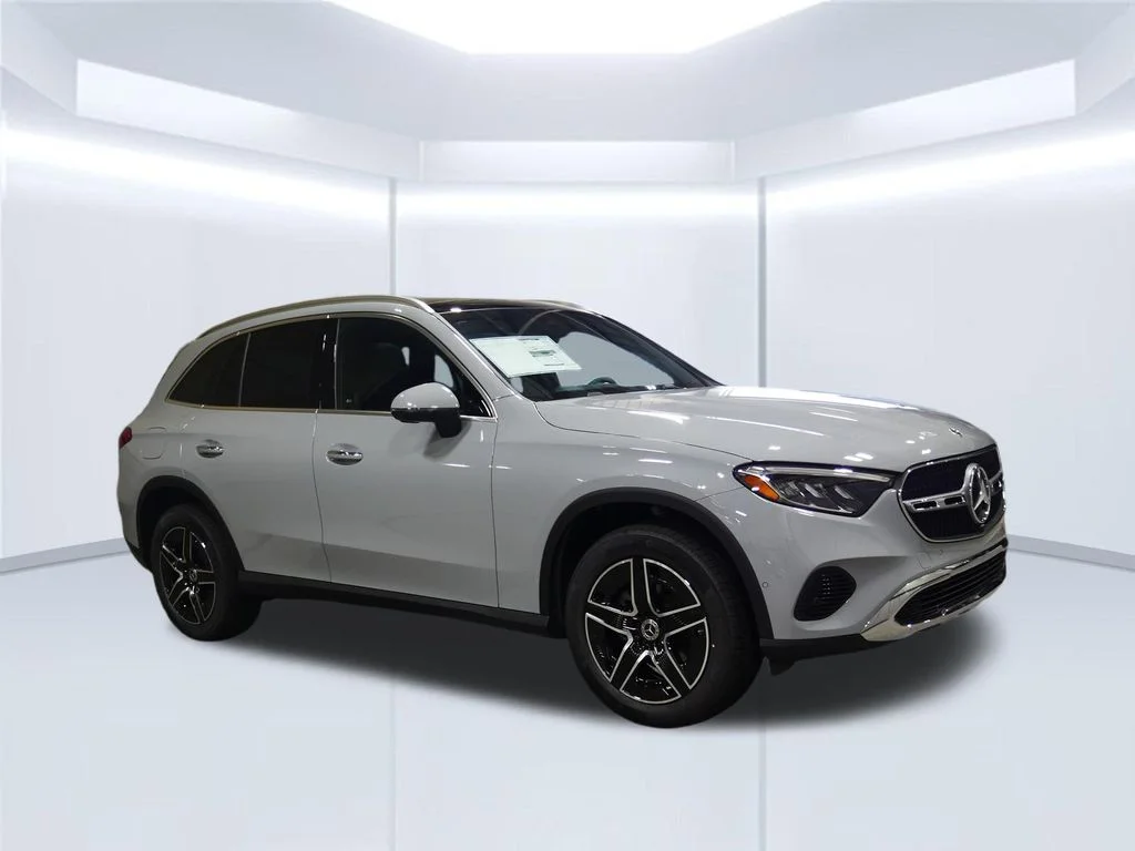 Certified Used 2026 MANUFAKTUR Alpine Grey Mercedes-Benz GLC 300 image 7