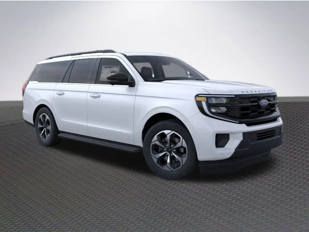 New 2026 Star White Metallic Tri-Coat Ford MAX Active image 5