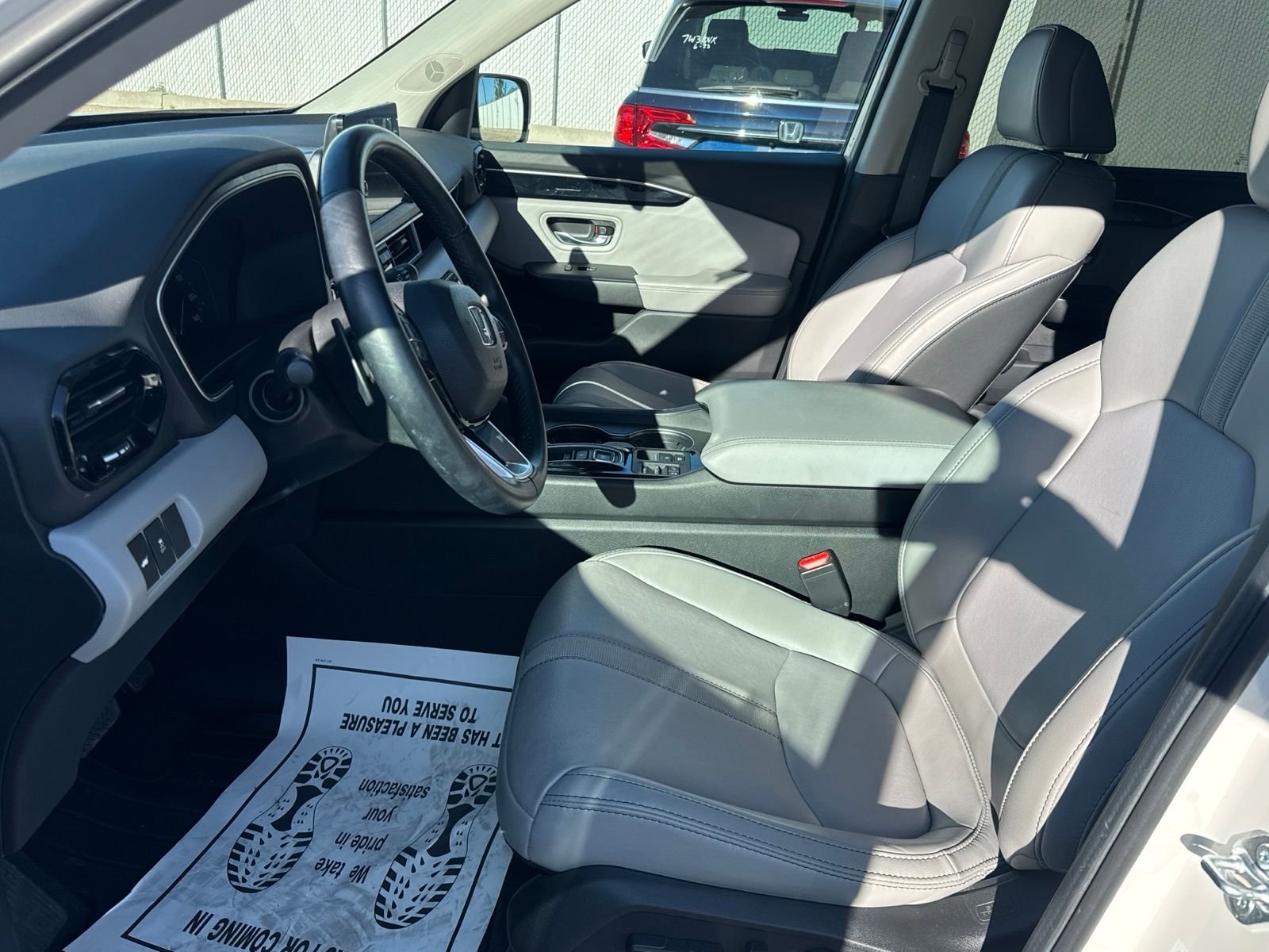 Used 2025 Platinum White Honda EX-L image 8