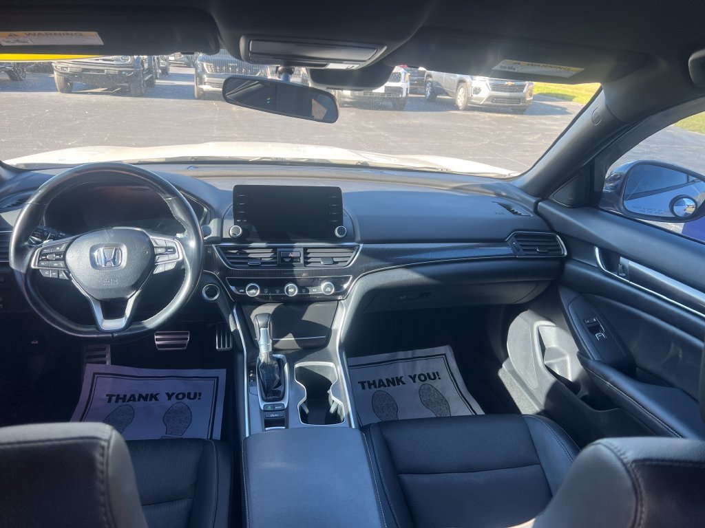 Used 2021  Honda Sport image 23