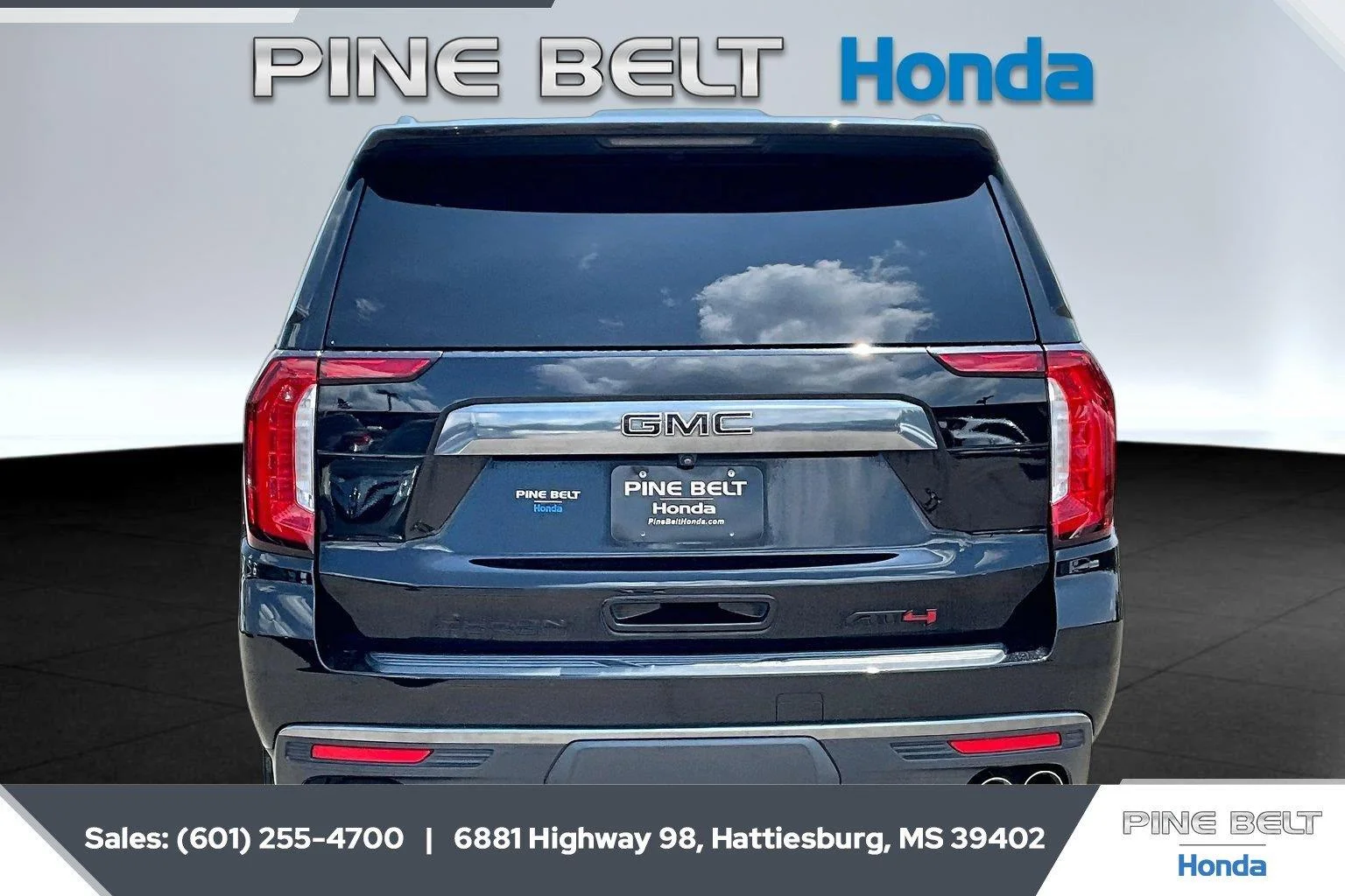 Used 2023 Onyx Black GMC AT4 image 4