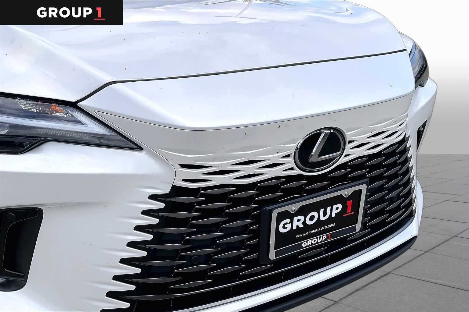 Used 2024 Eminent White Pearl Lexus  image 27