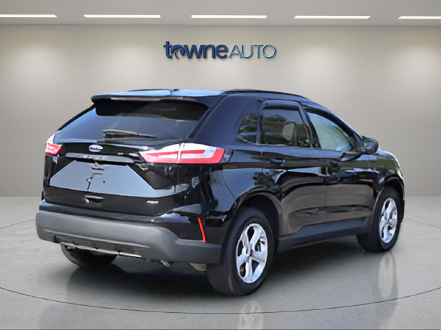 Used 2024 Black Metallic Ford SE image 6