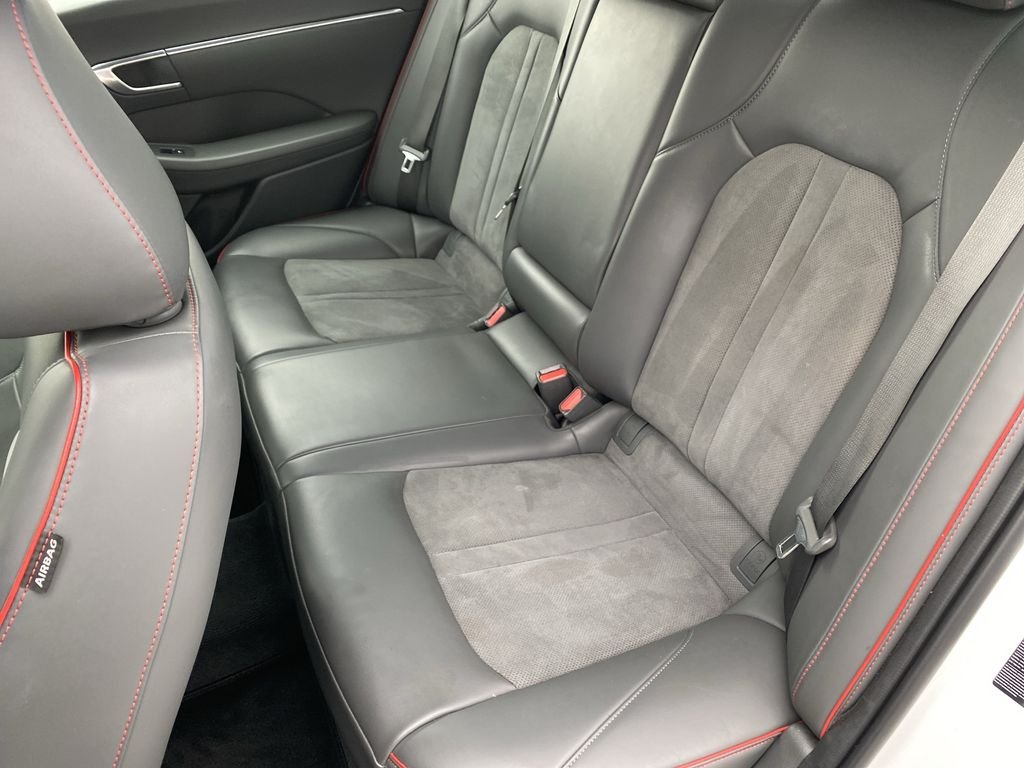 Used 2022 Quartz White Hyundai SEL Plus image 29