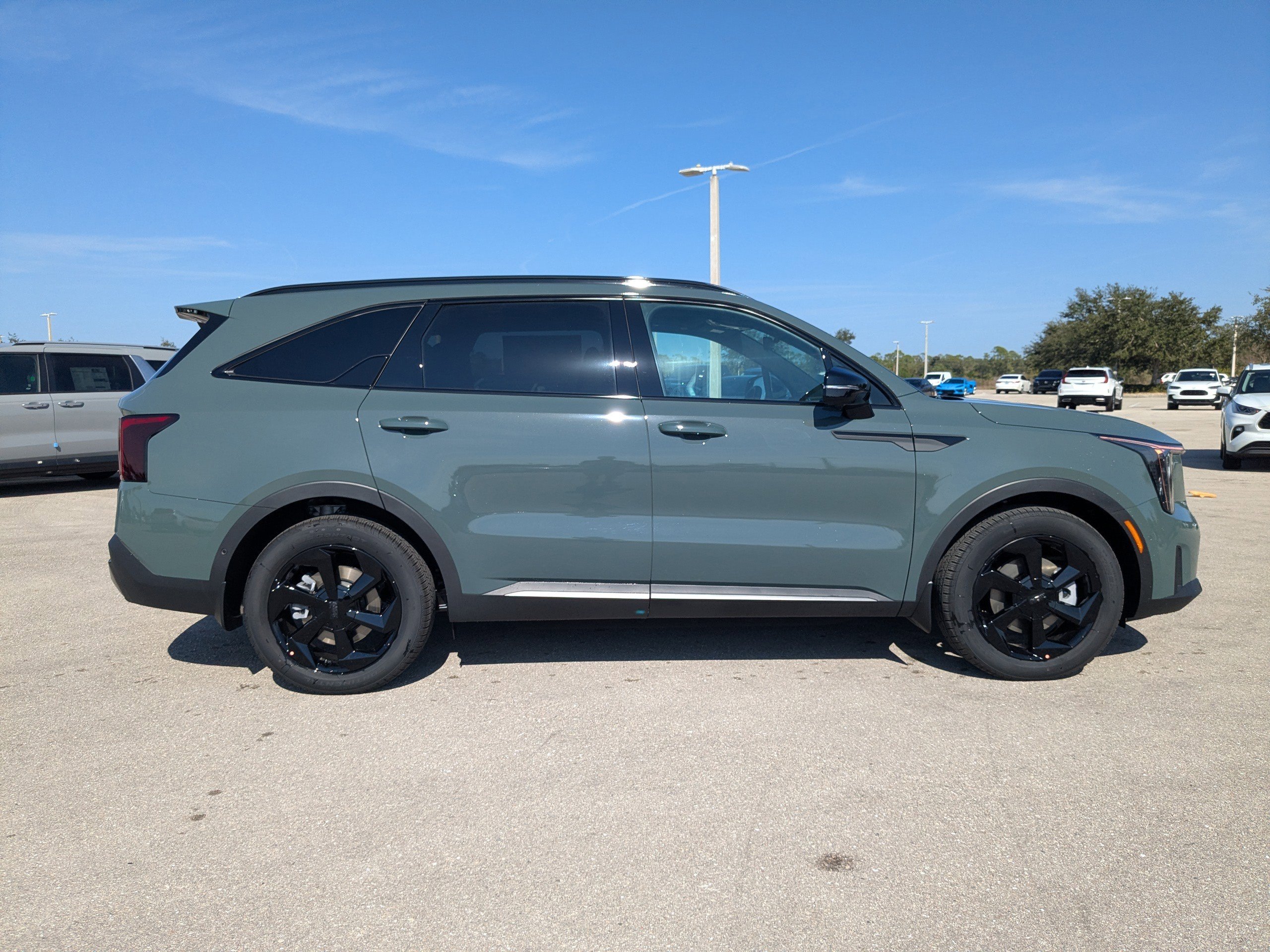 New 2026 Cityscape Green Kia X-Line SX Prestige AWD image 4