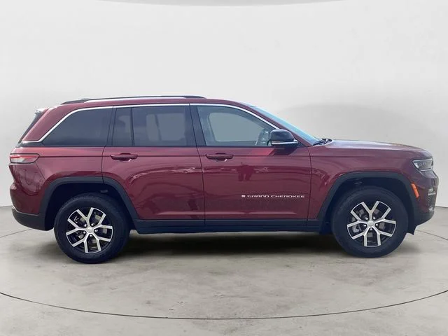 Certified Used 2023 Velvet Jeep Limited image 6