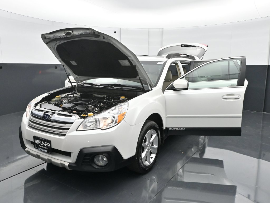 Used 2013 Satin White Pearl Subaru 2.5i image 36