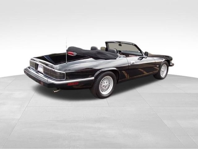 Used 1993  Jaguar Base image 22