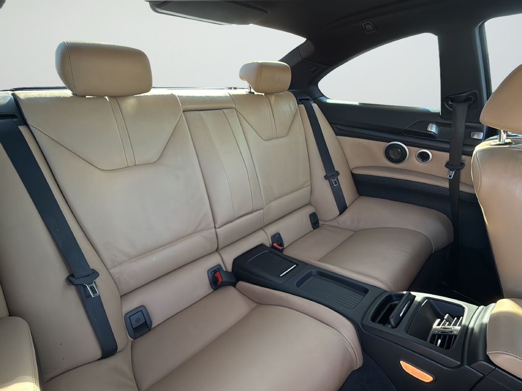 Used 2011  BMW Base image 20