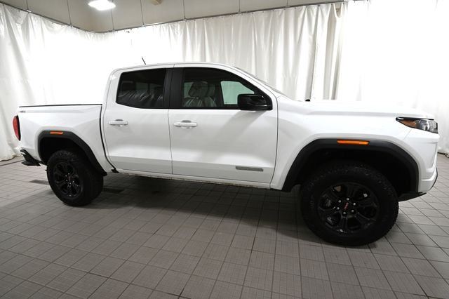Used 2024 White GMC Elevation image 15
