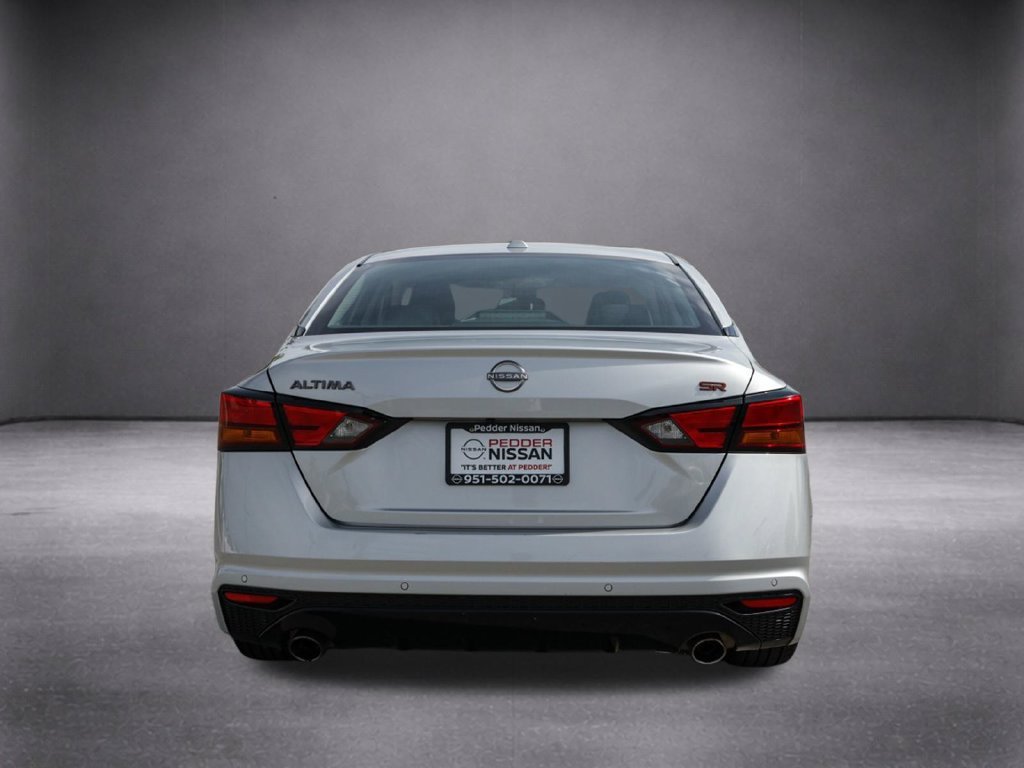 Used 2024 Silver Nissan 2.5 SR image 5