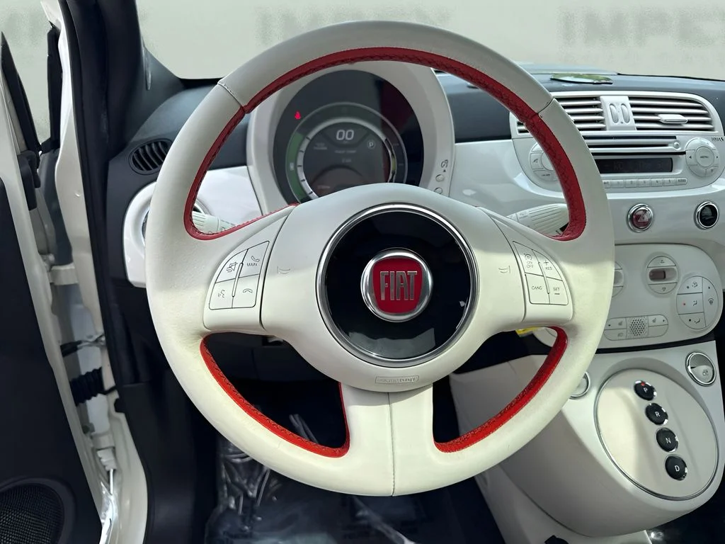 Used 2015 White FIAT Battery Electric image 8