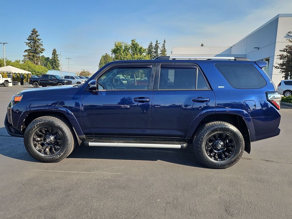 Used 2022 Nautical Blue Metallic Toyota SR5 Premium image 2