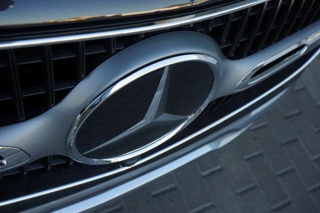 New 2026 Graphite Grey Metallic Mercedes-Benz GLC 300 image 11